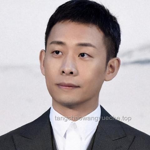 张译官宣息影背后的趣谈：明星与撸猫文化的交融